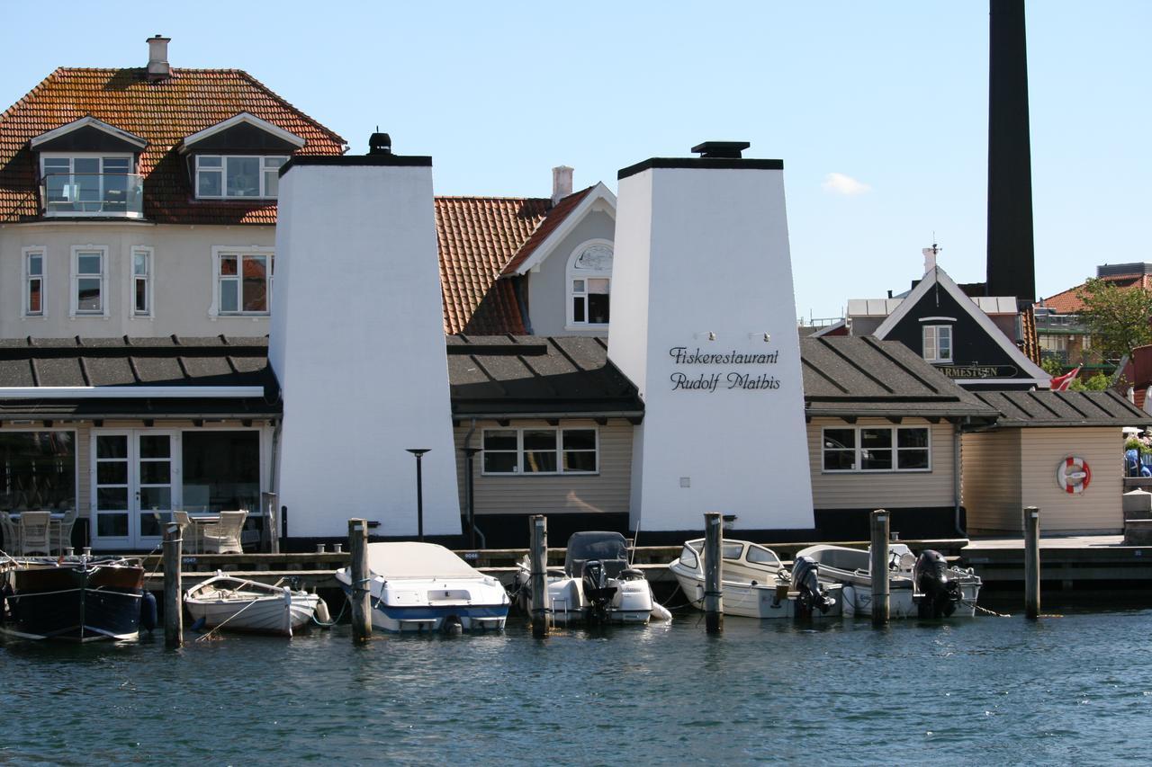 Rodkaergard 3*